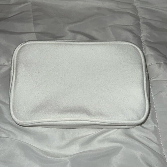 CHANEL makeup bag. New in box! - Picture 2 of 3